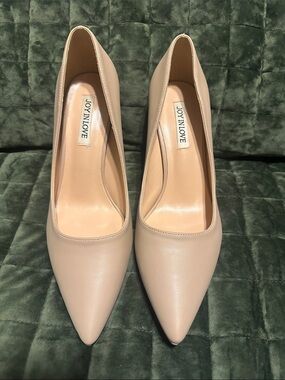 JOY IN LOVE Women's Nude Pointed-Toe Pumps